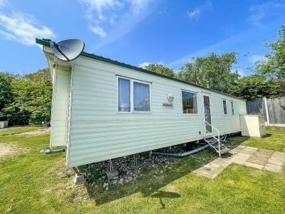 Superb Caravan At Kessingland Beach In Suffolk, Sleeps 8 Ref 90015bc