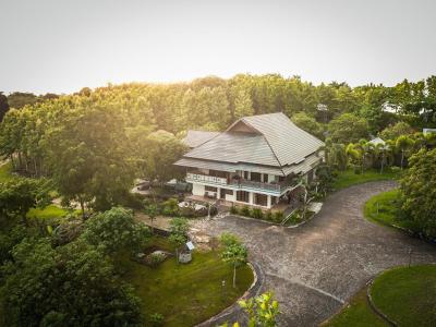 Hotel & Villa Bukit Indah Saumlaki by LeGreen