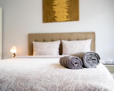 Sunny Apartment in Studentski grad, behind UNSS