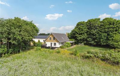 Lovely Home In Sindal With Wifi