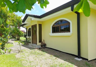 Beautiful Lake Arenal 2 Bed Villa - Plus Communal Pool, Gym, Massage