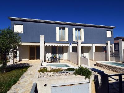 Holiday Home in Banjole with Pool near Sea