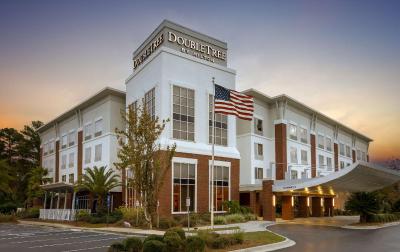 DoubleTree by Hilton Hotel Savannah Airport