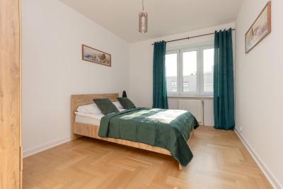Ursus Spacious Two-bedroom Apartment by Noclegi Renters
