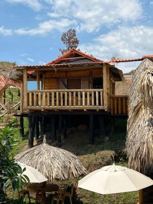 Hotel Y Restaurante Los Dos Potrillos Santa Elena - Cabañas campestres