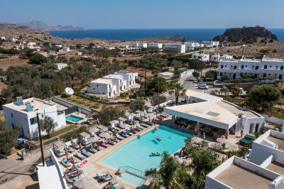 Lambis Studios & Apartments