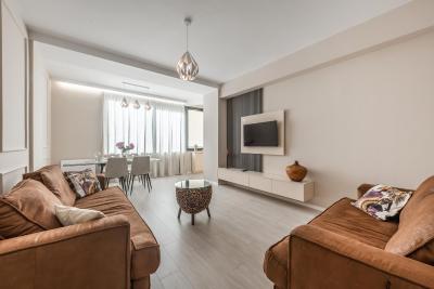 Luxury Block District Apartment