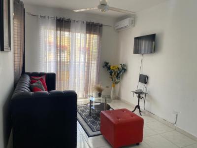 3 bedrooms with pool & Power inverter near Malecon