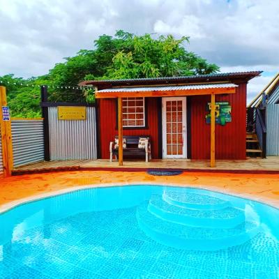 Cabin by the Pool