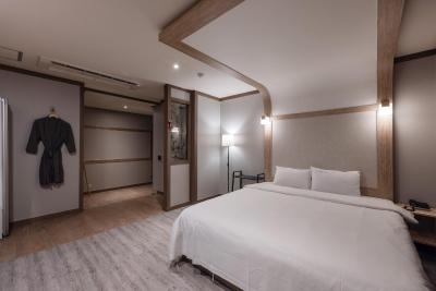 BELMORE Hotel