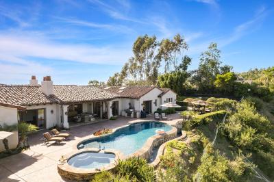 Ascension by AvantStay Pool Pickleball Views