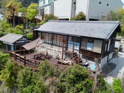 城跡石垣上の絶景古民家宿 鞆城茶屋庵