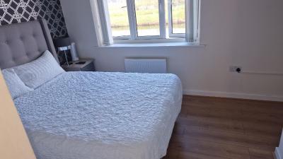 Stunning canal view 2 bedroom home with free parking