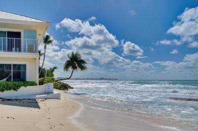 Beautiful Beachfront Apartment!