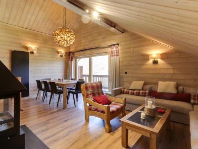 Magnifique appartement rénové 5 pièces à Méribel, proche pistes/commerces, avec balcon et parking - FR-1-411-703
