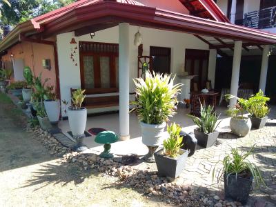 Isindu Holiday Home