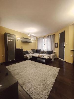 A Colorful Apart for a Start