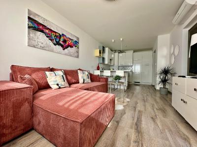 City Break Apartment - PRIVATE GARAGE, AC, BALCONY