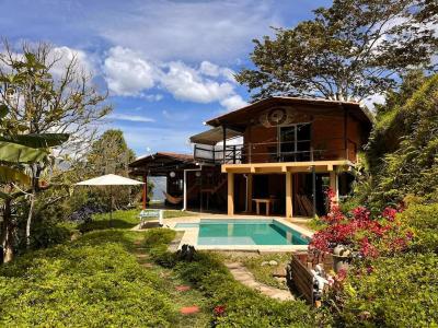 Casa Nutabe - Casa de Campo en Girardota cerca a Medellín