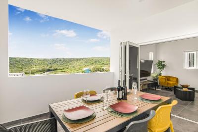 Modern 3-Bed Apartment in Papaya Resort