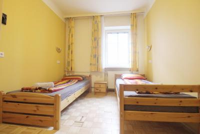 Double Room in Hütteldorfer Straße Area