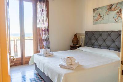 Luxury Palace Attico vista mare e torre Cabrera