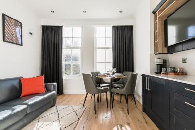 Modern Apartment, 2 Stops to Central London, Netflix, Smart Locks