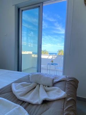 WAKE UP BY THE SEA FLATS