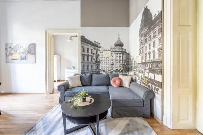 Cozy & Nostalgic Budapest Style Apartment in the Center