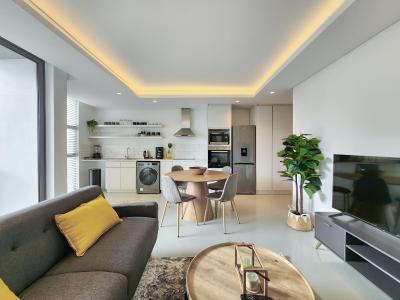 Elegant minimalist apartment in vibrant Woodstock