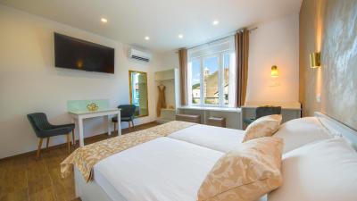 Split Central Luxury Studios 2