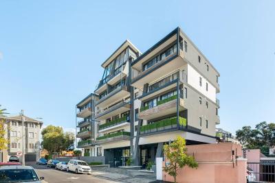 Lovely Sea View Duplex Sea Point
