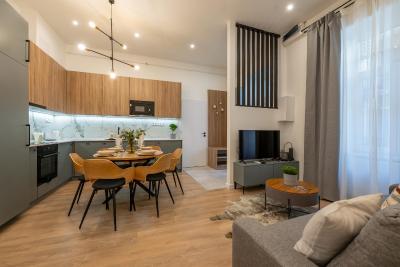 Elisabeth-E40 3 Bedroom Modern Suite