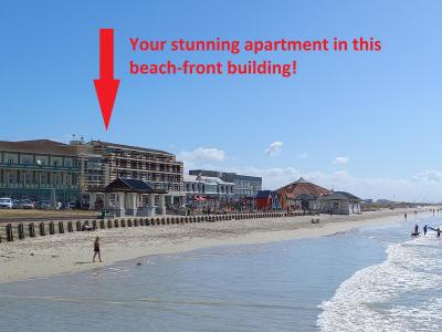 Surfers Corner ocean apartment with secure parking