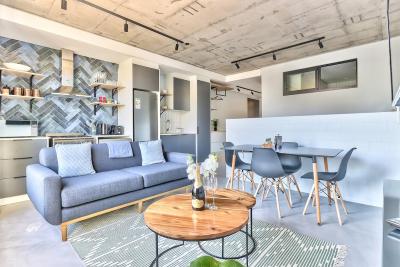 Lovely Couples Retreat Studio Apartment!