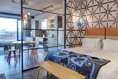 429 WEX1 by Perch Stays with daily housekeeping