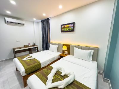 C-Hotel