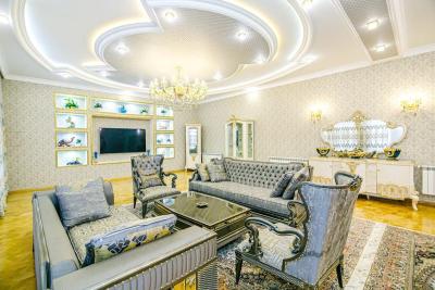 Luxury Villa with Breakfast