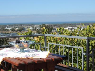 8 on Lily Self catering