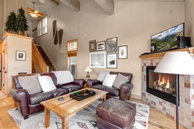 KBM Resorts 3bedroom home Walk to Park City Mountain shuttle to Main St PEA-1260