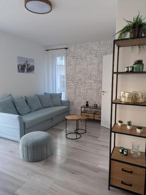 FREE PARKING!! Nap22