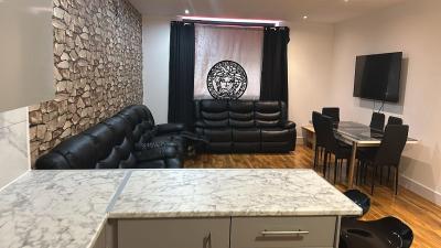 Perfect Stay Near Glasgow Town