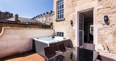 Vintner Townhouse Artisan Quarter Bath