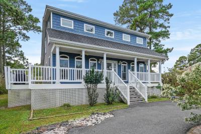 Blue Sea Star - Beautiful Pet Friendly Home!