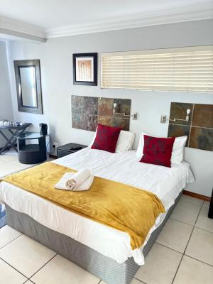 Christal Villa 33