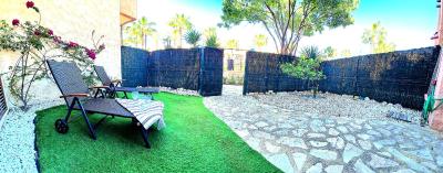 Apartamento bajo La Kasbah 2 dormitorios 600m de la playa
