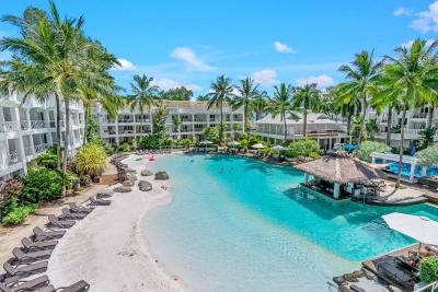 Elysium Private Apartments at Beach Club & Spa