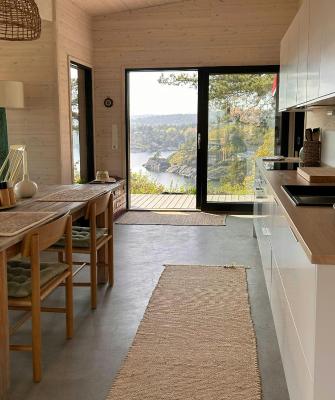 Arkitekttegnet Hytte Med Utsikt Over Skagerak