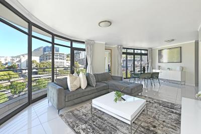 Shaya - Stylish 2BR in De Waterkant Mountain & City Views
