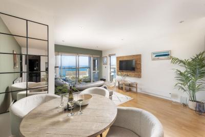 6 The Point, Newquay